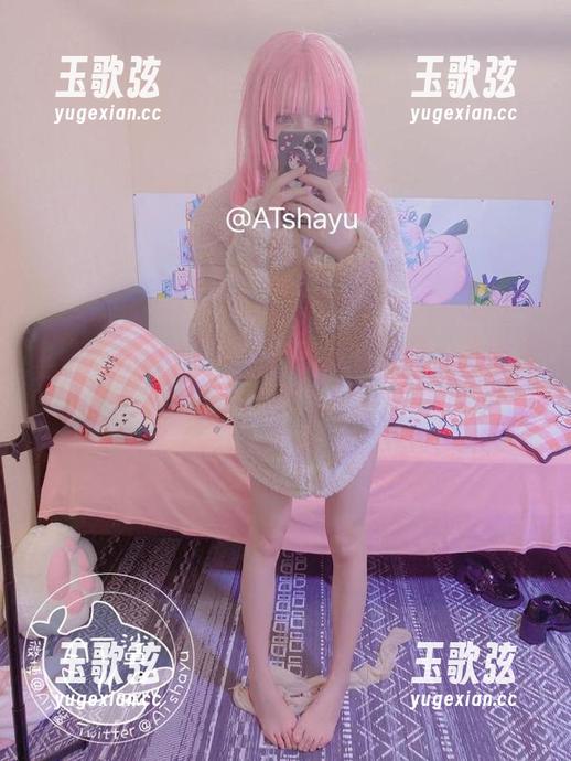 全套作品？AT鲨带来的足球宝贝，瞧瞧脚步怎么那么轻！
