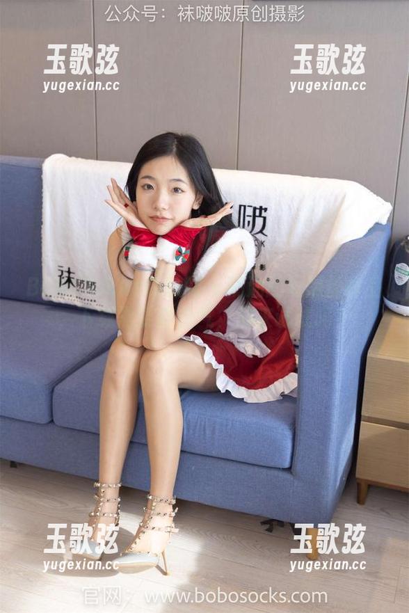 BoBoSocks袜啵啵 - 奶油的短黑丝作品，下载需要靠勇气，敢来试试吗？