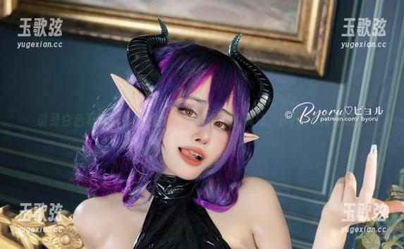 说是白色写真，结果我莫名在想涂鸦的玩法，Byoru真会玩。