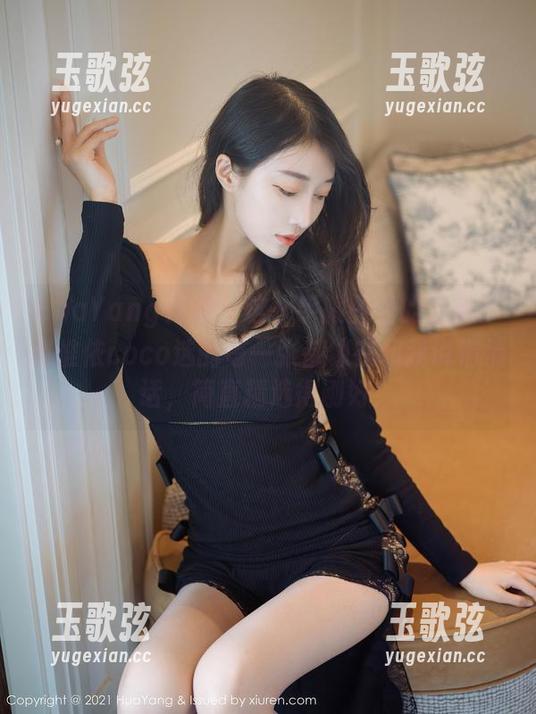 HuaYang花漾-赵惟依coco HuaYang花漾 - 这水手服图包的玄机?赵惟依coco选的每一张都像在和我说悄悄话,简直精选得刚好!