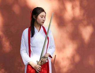 MiiTao蜜桃社 – 从韩恩熙的无圣光作品，看她怎么穿出毛衣的火花