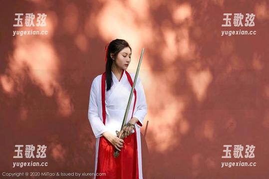 MiiTao蜜桃社 - 从韩恩熙的无圣光作品，看她怎么穿出毛衣的火花