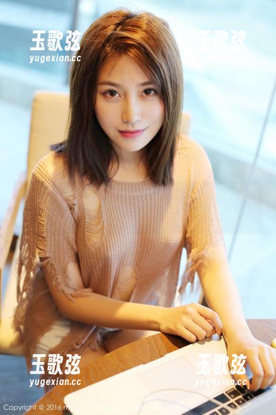 MyGirl美媛馆-于大乔 MyGirl美媛馆 - 于大乔穿短裙的私拍,原图总让我停不下眼睛