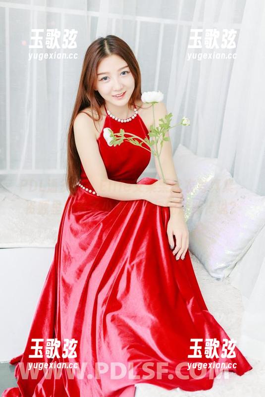 PDL潘多拉-Ellie艾栗栗 PDL潘多拉 - Ellie艾栗栗泳衣写真集,资源里藏着多少流传百年的泳池传说?