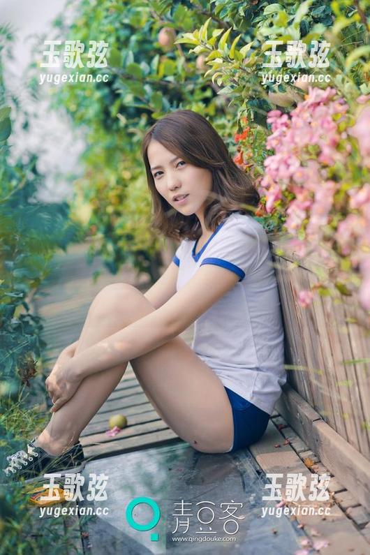 QingDouKe青豆客 - 页面满是汪佩妮Penny的丝袜尤物资源，腿控们该高兴了吧？