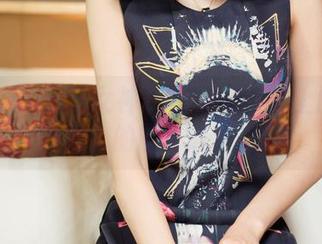 TouTiao头条女神 – 当潘朵拉遇上剧情：一帧动人的图库高清之旅！