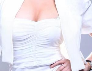 TuiGirl推女郎 – 浴室全集，赵惟依对沐浴的新解，洗澡也可以这么文艺？