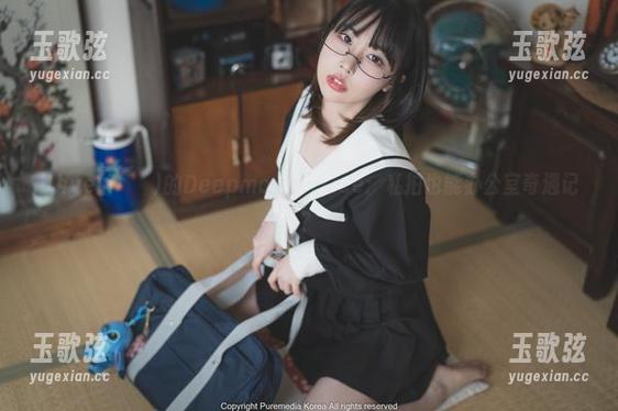 Uhye(이유혜)的DeepmoreOffice：私拍也能办公室奇遇记？