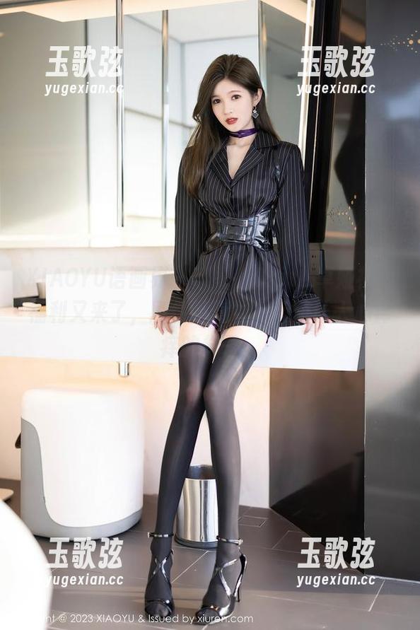 XIAOYU语画界 - 哎呀，Cris_卓娅祺的福利又来了，剧情不剧烈，反而让人心痒痒的样子。