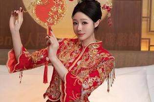 Xiuren秀人网 – Lovely璐璐的教室图包——这是上课还是变身模特的秀场？