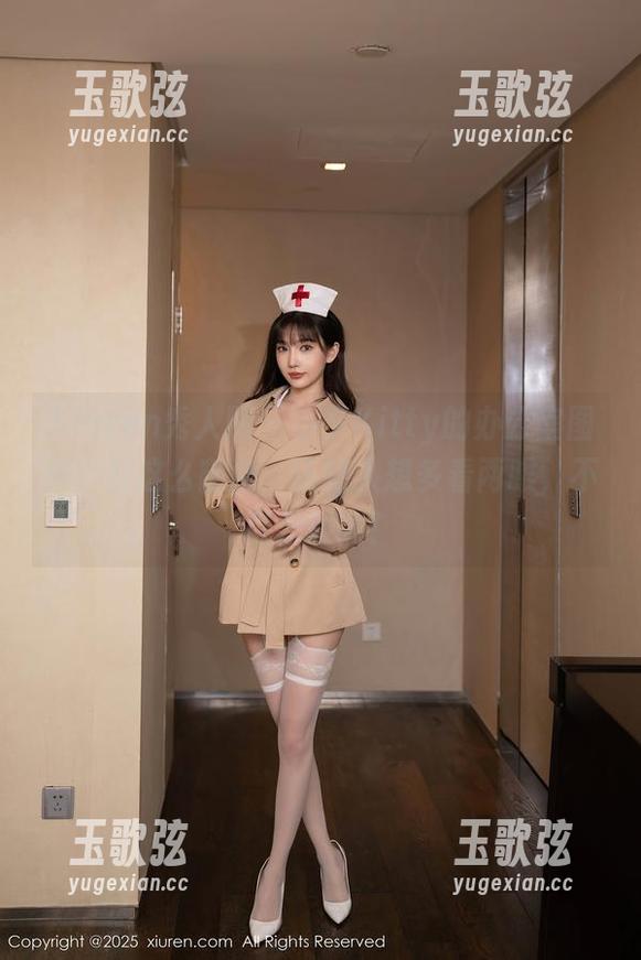 Xiuren秀人网 - 小夕Kitty的办公室图集：就这么随意，还让人想多看两眼，不可思议啊！