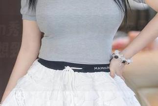Xiuren秀人网 – 我以为皮衣只适合酷女孩，没想到猫咪巨臀妹妹完全颠覆我的认知！