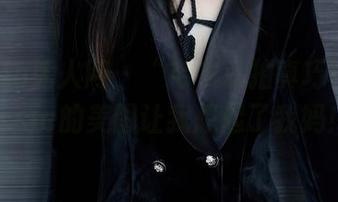 Xiuren秀人网 – “毛衣私拍真巧合！白洁Bessie的美图让我想起了我妈！”。