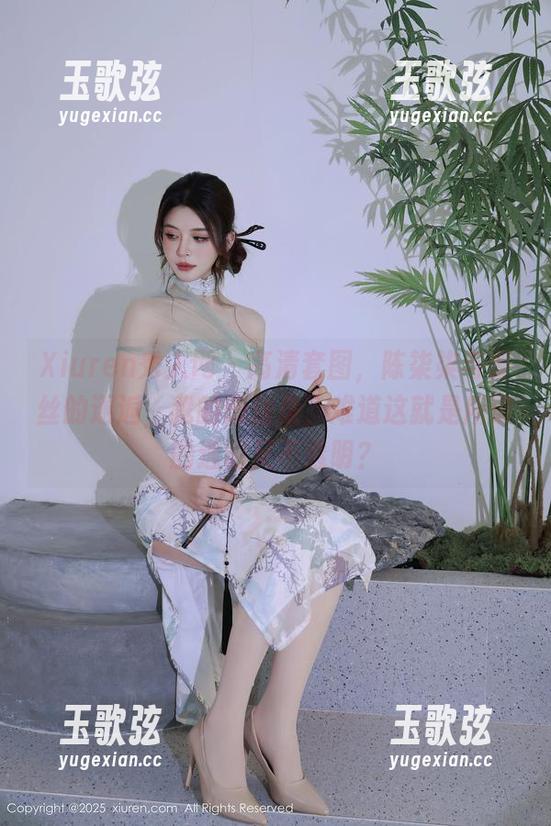 Xiuren秀人网-陈柒柒 Xiuren秀人网 - 高清套图,陈柒柒与蕾丝的邂逅,我的想法是,难道这就是所谓的透明又不透明?