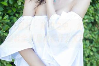 YouMi尤蜜荟 – 简约之中，尤妮丝Egg的高跟鞋全集里藏着什么文艺情绪？