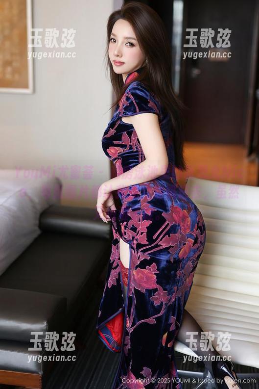 YouMi尤蜜荟-张思允Nice YouMi尤蜜荟 - 私房泳池里的张思允Nice,每张图片都让我想立刻跳进去,虽然又怕湿了鞋。