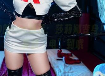 ZinieQ的cos精选：莎莉娜变身！小心不要被‘电’到哦