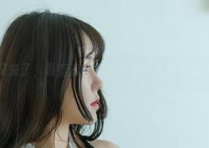 今汐又来了，最新泳衣作品带你进入视觉的奇袭。