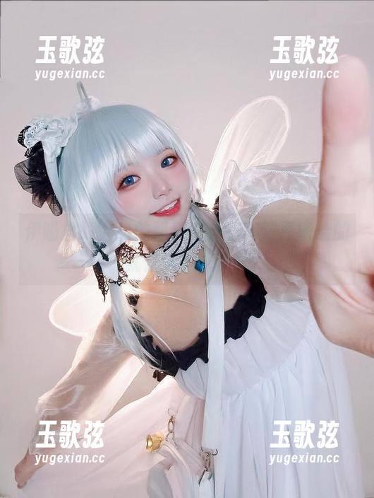 伊喵君_Nya的明日方舟，高清原图给的就是这份调皮！