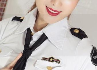 克拉女神 – 雅楠的灰丝套图，像不经意的目光，下载这份近乎叛逆的优雅吧，结果会很有趣。