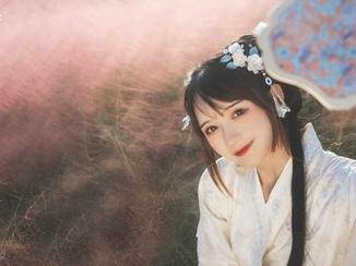 兔子Zzz不吃胡萝卜最新写真集：《花嫁》的花瓣轻轻颤动