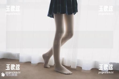 兔玩映画 难以抗拒的黑丝和百褶裙组合,兔玩映画高清分享让我想说的是,这画面美呆了!