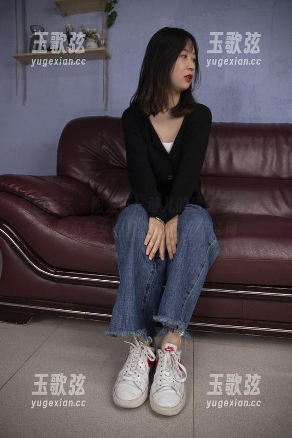 南国足艺 - 图为证！静儿的最新写真，害羞小美女的风韵让人无可奈何