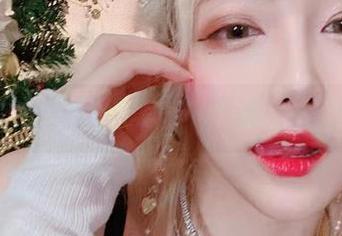啾小妍的美图，谁能说不想多瞄几眼？