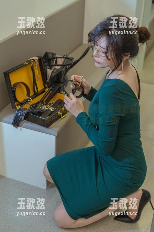 夏小秋秋秋 图包大公开:夏小秋秋秋把女友设定成游戏里的人物,太出色了吧