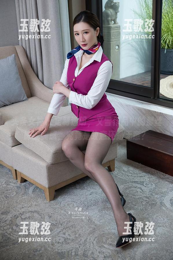 头条女神 - 定制透明，文雪作品中的那丝朦胧美感，究竟是故意还是无意？