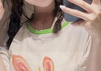 微密圈 – 游泳池边，妮是老虎的泳衣写真带来的深思…