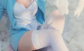 纯白如云，封疆疆v的美图套图让我想立马订制一份‘白衣女神’套餐！
