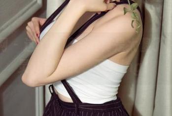 尤果网 – 这个制服合集真是太傻了，娜依灵儿你懂我，下载ing！