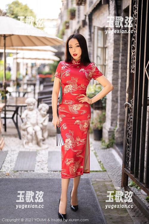 尤蜜荟 - 透过无圣光，Mila豆嘟嘟女孩的写真满是无声的叙述