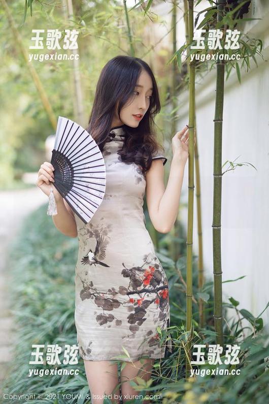 尤蜜荟 - 天台上的娇喘JC，原图翻开，精选出来的迷人偷瞄