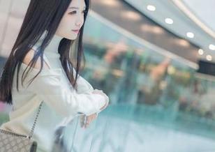 作品集里的天台情怀，希希_啾的眼中闪烁着点点星光