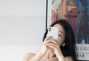 微密圈 – 每张图片都是穿条纹的夏日回忆，张鑫baby的水手服定制惹人喜爱！