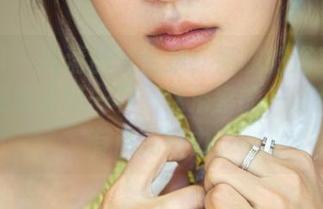 推女郎 – 高清图片合集：娜露的浴室探险，顺便也感叹一下，这浴室的一切都好像有点儿魔力。