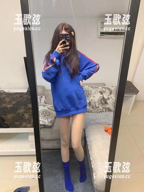 微密圈 - 在提袜少女的旗袍美图合集里，让我抓到了一丝温柔