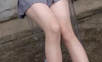 森萝财团 – 小梓的高清作品，呈现了一种不着痕迹的透明感，就像在撩拨心弦。