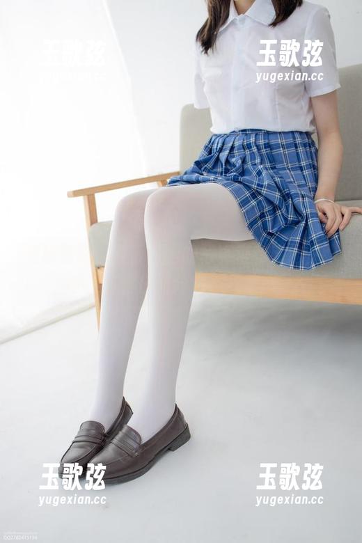 蜃楼蜃楼，森萝财团的写真里有魔法，即使是在落日时分也不见疲态。