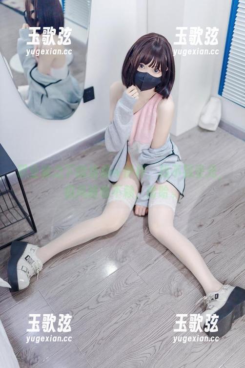 职业装之下的洛桑w伊梓，找不到圣光，但风格也不赖，哈哈。