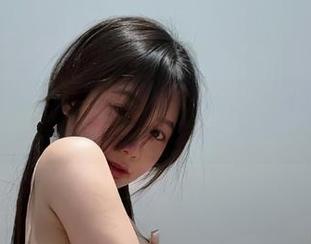 微密圈 – 在线写真库大开，不只有白色，还有火龙果羊的幽默风格！
