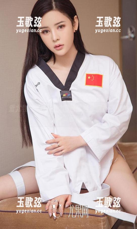 爱尤物-月音瞳 爱尤物 - 月音瞳的图包:居家抗拒平庸的完美示范