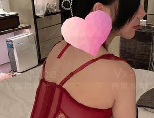 微密圈 – 高清美图集合，牛奶里的果汁用黑白谱写另类的审美。