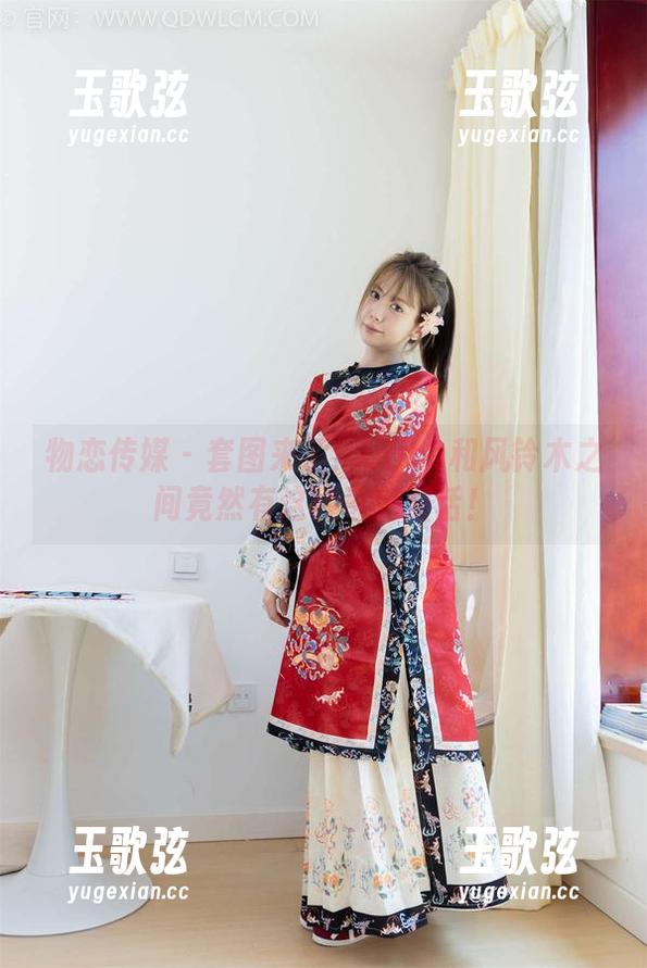 物恋传媒-elise 物恋传媒 - 套图来了!elise和风铃木之间竟然有这种奇葩对话!