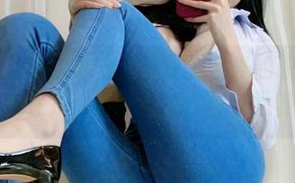 微密圈 – 看猪小七怎样在无圣光的职业装中闪耀，实在是…不容易呀，图包需要更新。