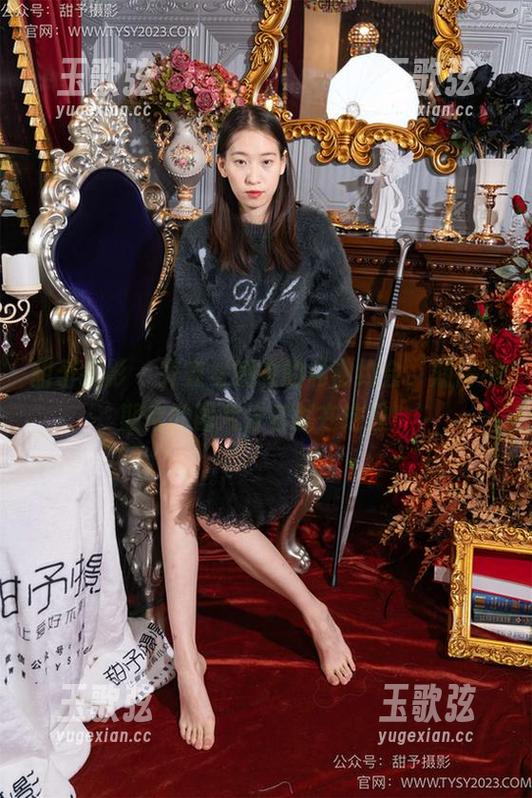 甜予摄影 - 齐齐与睡衣的私密约会，期待不期待的图片分享就在这里！