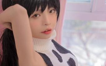 网袜与疾走可可，高清里的暧昧动态