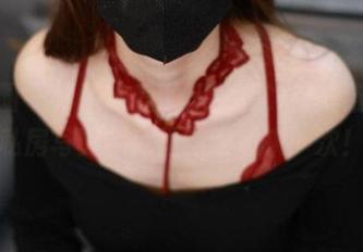 微密圈 – 为了心爱的职业装，白龙猫女的私房写真，库里斯也想来一次！
